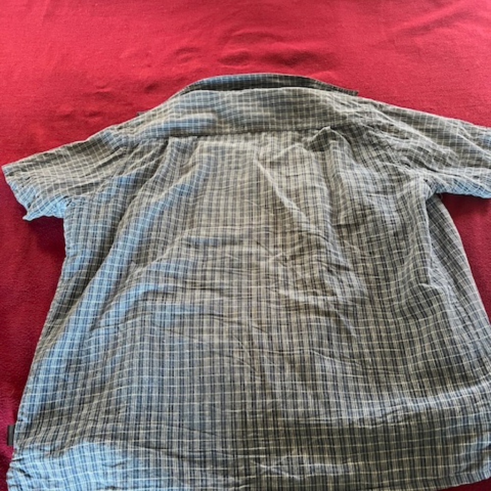 Patagonia men's short sleeved size large shirt - Picture 6 of 12